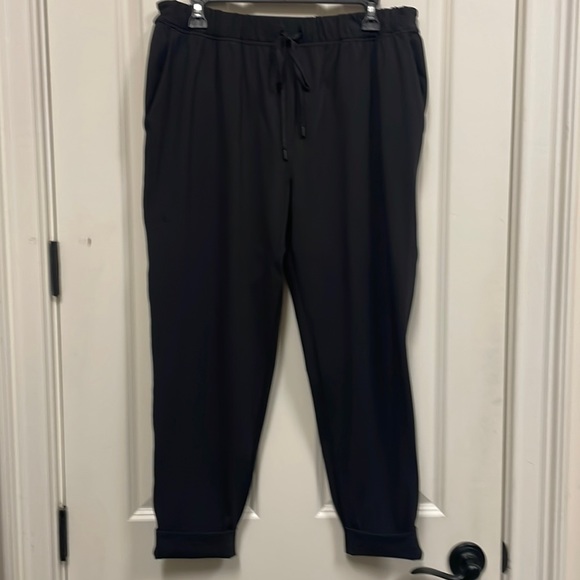 lululemon athletica Pants - Lululemon stretch mid-rise 7/8 length pull-on cuffed jogger pant/trouser